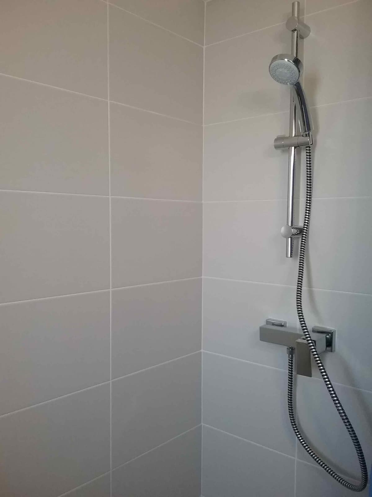 Douche salle de bain Bossuet Saint-Cyprien-Plage