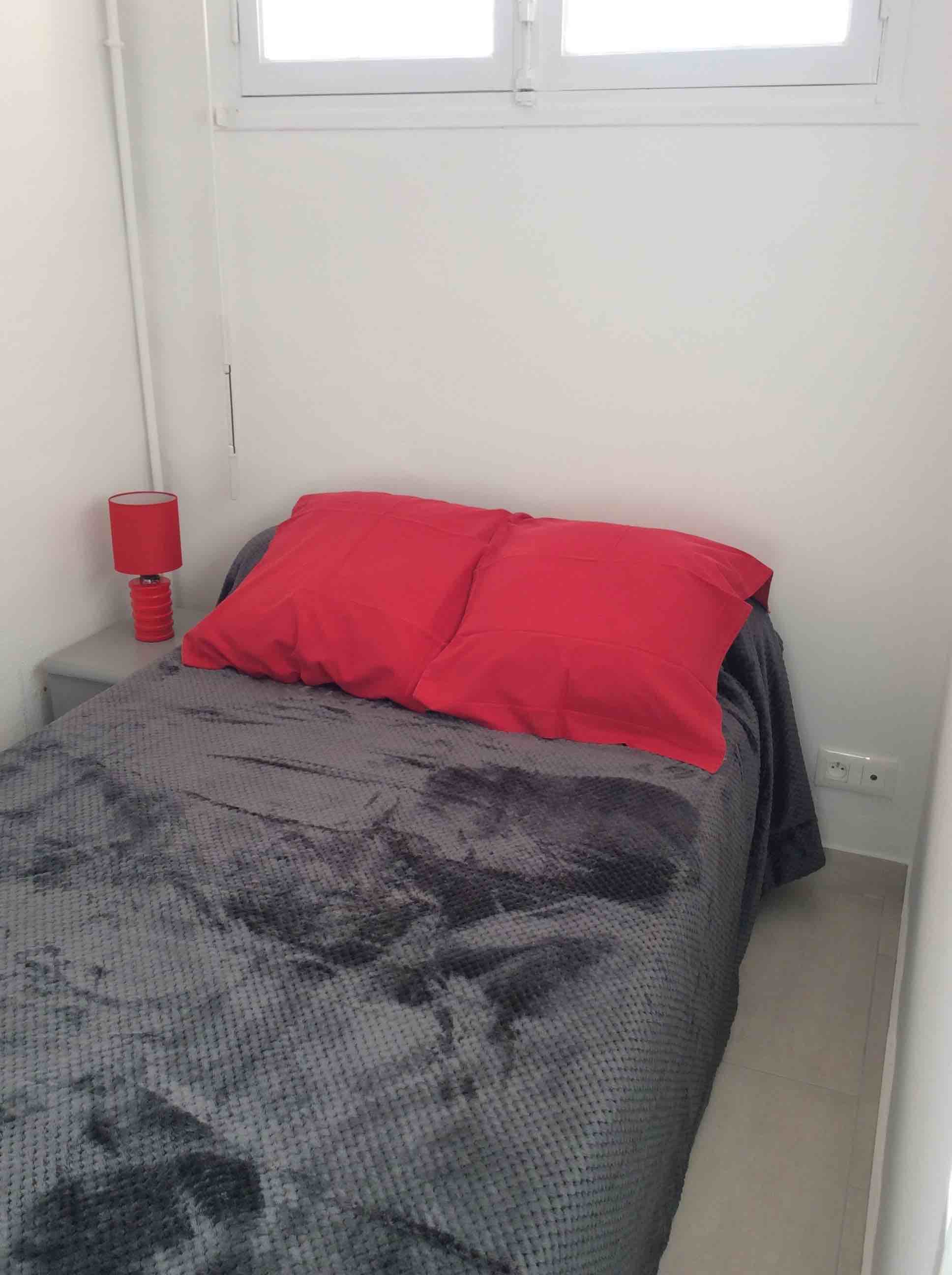 Chambre indépendante appartement Maillol Saint-Cyprien