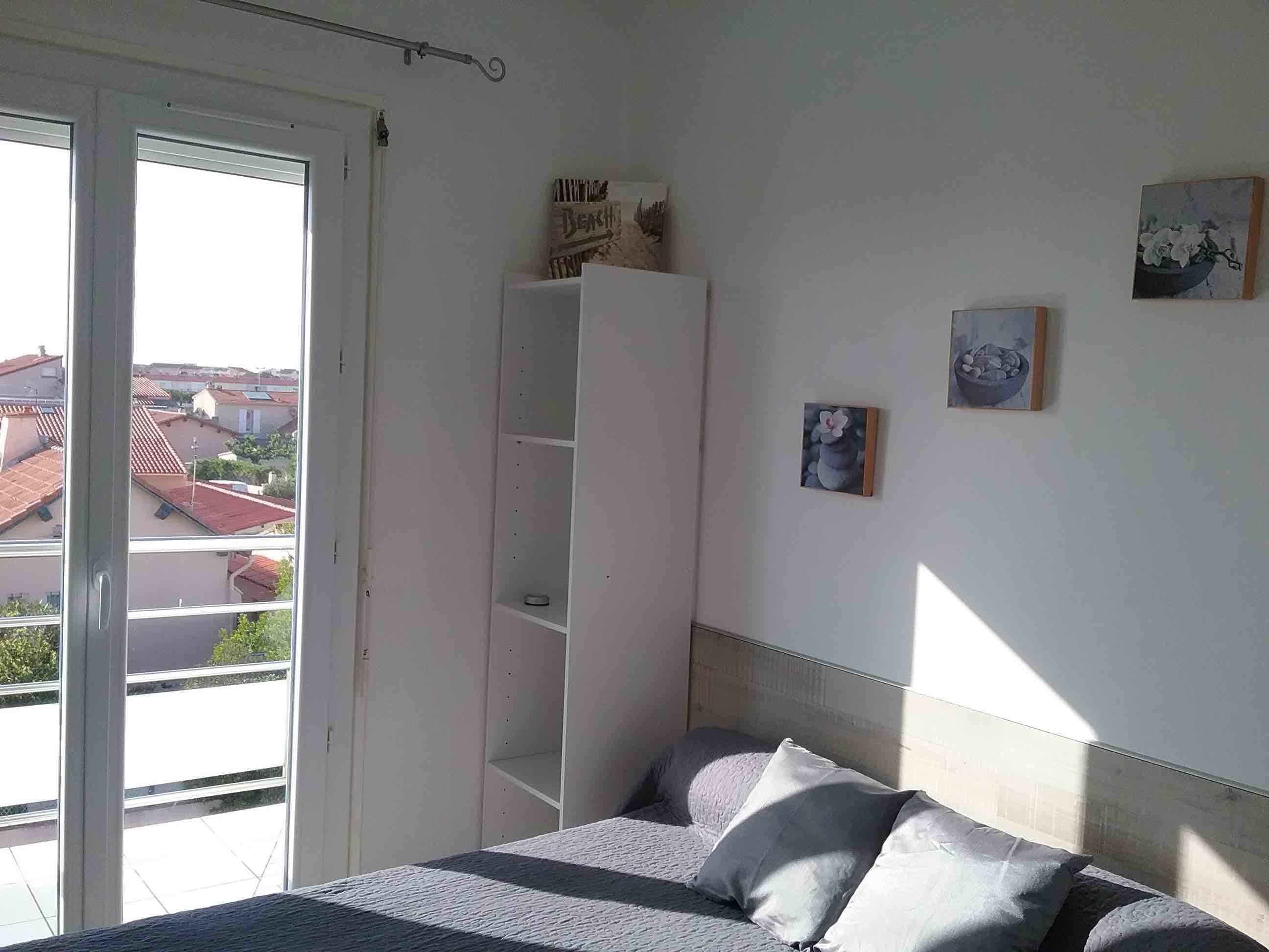 Chambre double appartement Vaugelas Saint-Cyprien